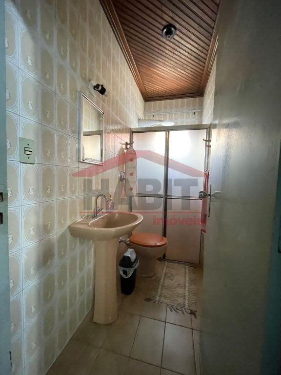 Banheiro da casa no Jardim Casagrande